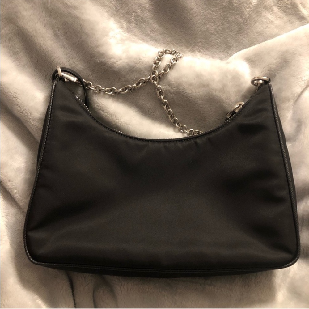 Authentic Prada Re-edition 2005 🌹FINAL PRICE🌹 - Picture 5 of 14